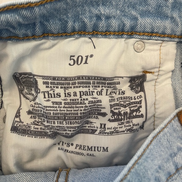 Levi Strauss 501 Yellow Ruffle Leg Detail Short - Picture 9 of 13